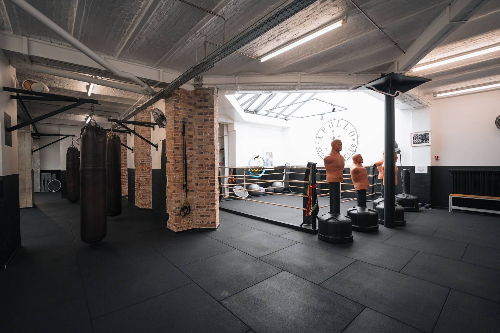 intérieur de la salle de paris 11 