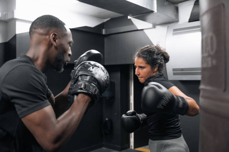 Où trouver des cours de boxe uniquement pour femmes à paris 19 : Apollo Sporting Club