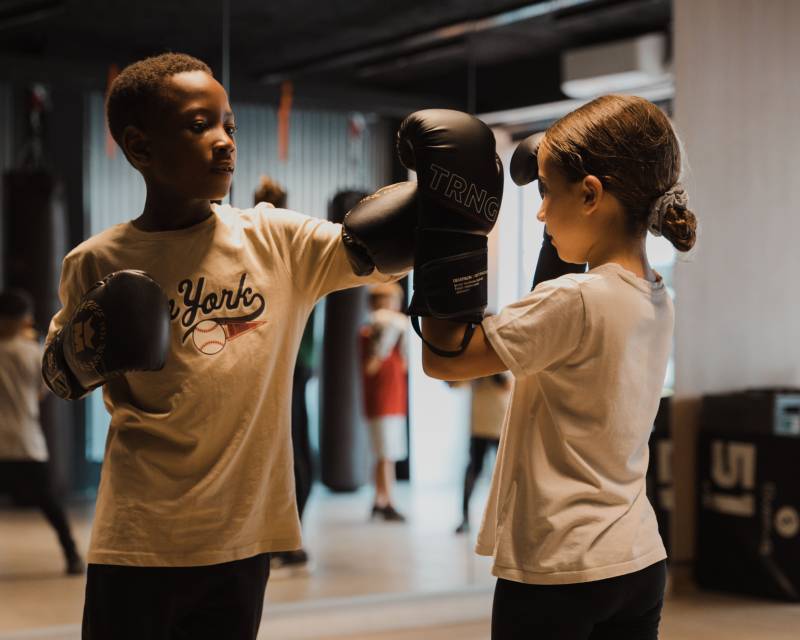 Pourquoi inscrire votre enfant à la boxe dans une salle spécialisée à Lille dès la rentrée scolaire ?