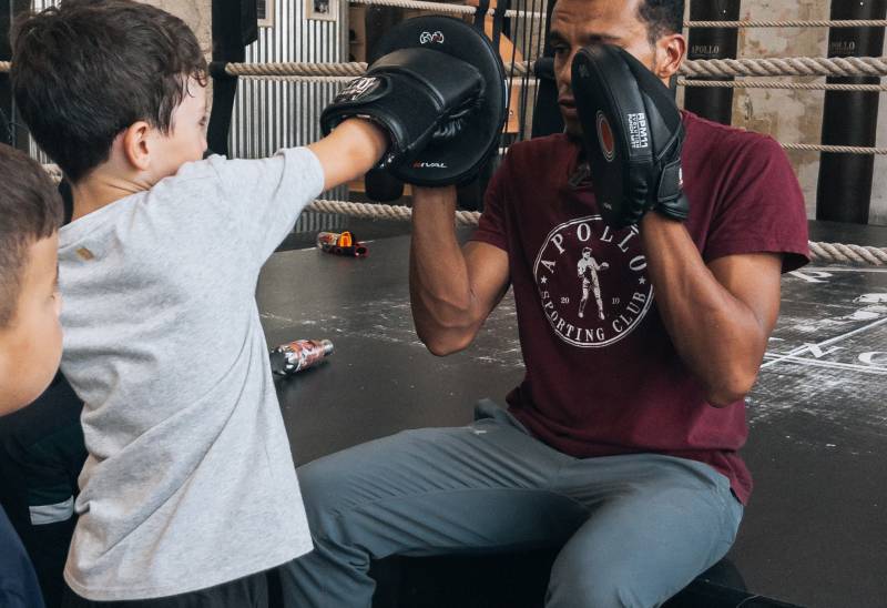 À Boulogne‑Billancourt dès la rentrée 2025 : initiation enfants à la boxe éducative non‑contact pour développer confiance, discipline, coordination et estime de soi