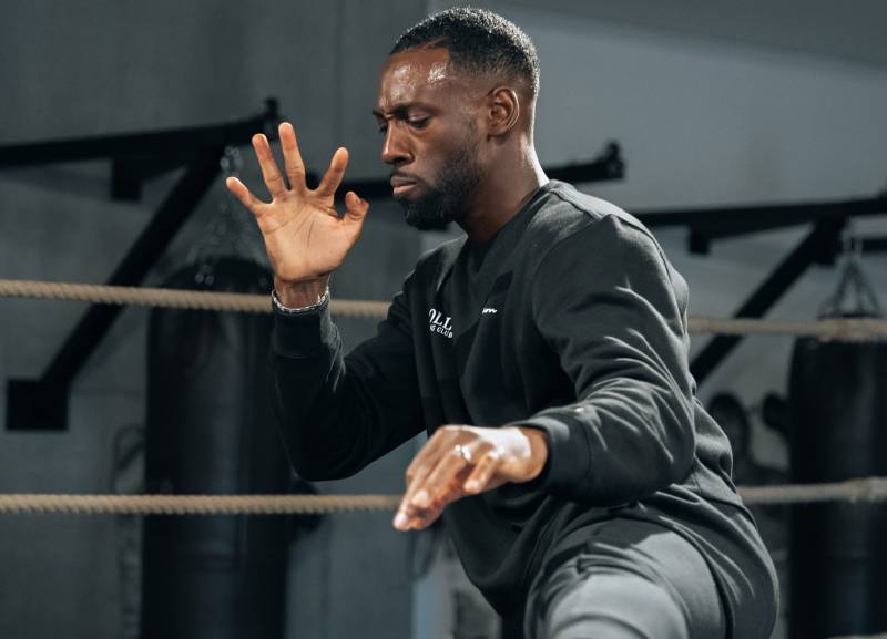 LA BOXE PIEDS POINGS POUR DÉBUTANTS ET CONFIRMÉS