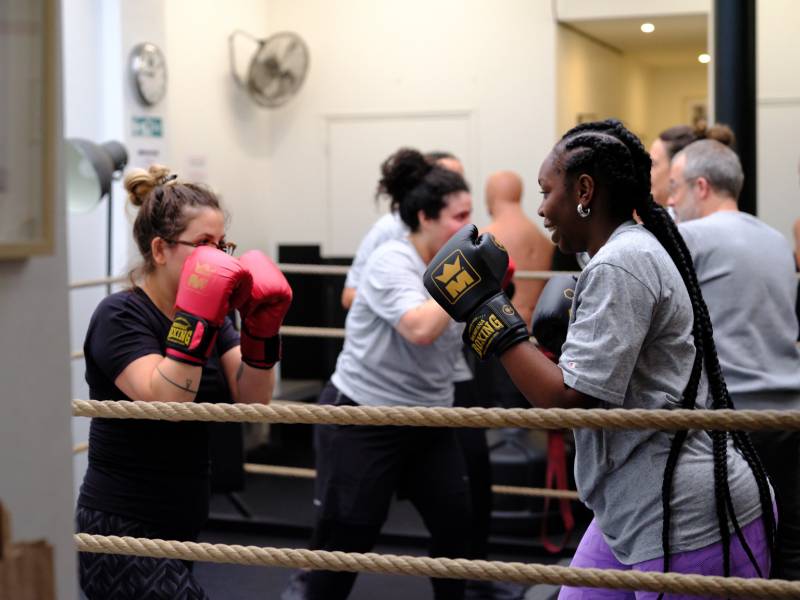 la pratique de la boxe française pour perdre du poids