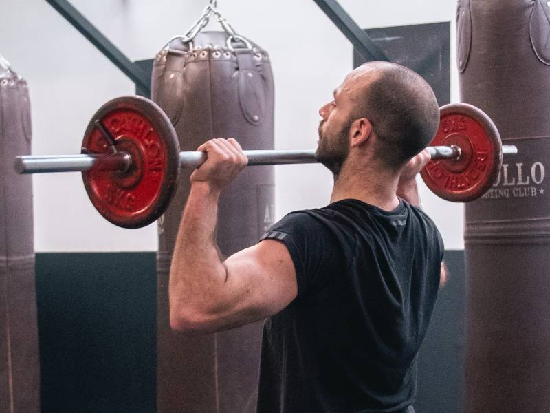 pratique la boxe pour améliorer la solidité de ton cardio et de ton coeur